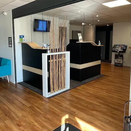 מלון Sure By Western