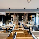 Sure By Western بوردو