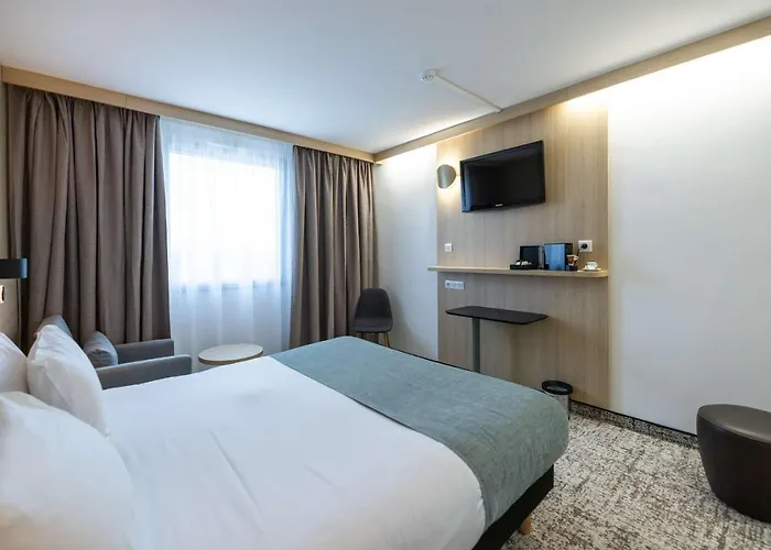 Sure By Western 보르도