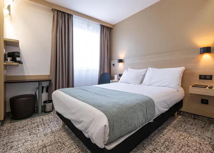 Sure By Western 보르도