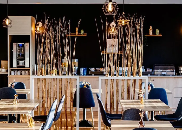 Hotel Sure By Western 3*