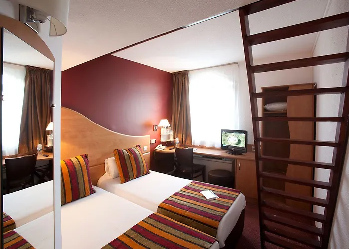 Sure By Western Hotel 3*